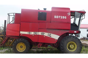 SD7286型玉米收割机3